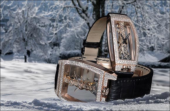 For Christmas, Corum Covers Its Golden Bridges in Snow