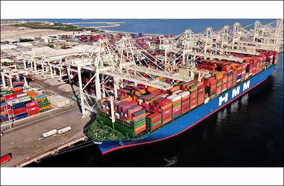 Jebel Ali Port Welcomes Mega Container Ship HMM Gdansk on Its Maiden Visit