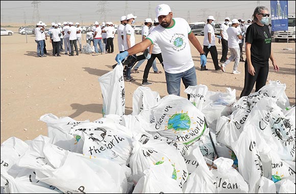 Dubai Municipality Organizes Community Volunteering Public Cleanliness Event'