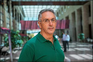New Carnegie Mellon Research Project uses AI to optimize Qatar farming