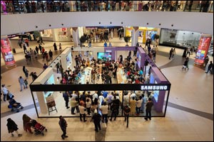 Samsung Pop-up Store Opens in Dubai Mall to Showcase Latest Foldable Series