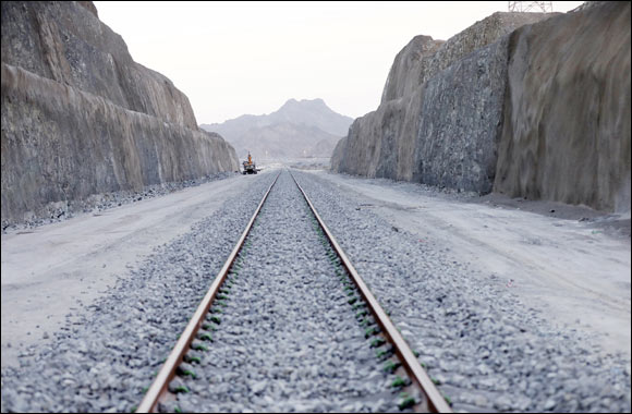 Etihad Rail Completes Tracklaying Works For The Main Line In Sharjah And Ras Al Khaimah