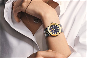 Versace Greca Logo Moonphase: Feminine Geometric Charms