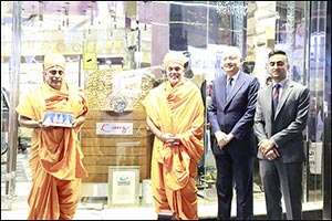 World Renowned Motivational Speaker Swami Gyanvatsal Ji Inspires at Kanz Jewels in Dubai