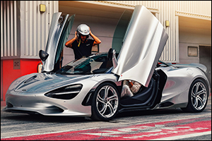 McLaren Dubai's First 750S Customers Experience the Benchmark-Setting Performance of McLaren Automot ...