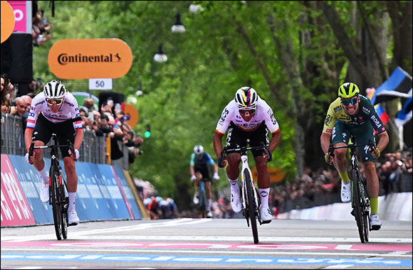 Pogačar animates on first day of Giro D'Italia