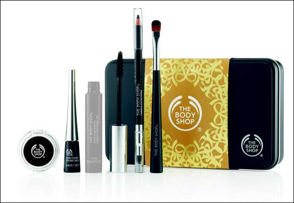 GIVE AN INTENSE SMOKY LOOK