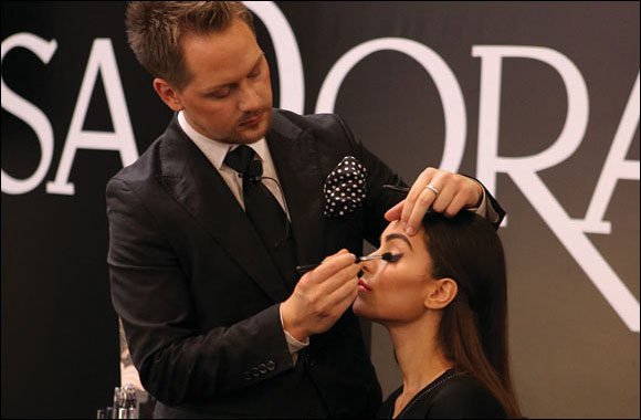 Stephan Ulvund creates the smoky eye and bridal makeup look with IsaDora's makeup collection