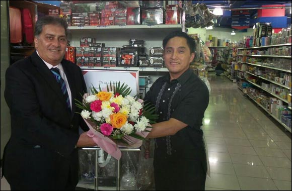 Consul General of Philippines visits Al Maya Supermarket