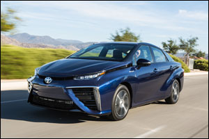 Toyota Mirai Sets Record for Zero-Emission Driving Range