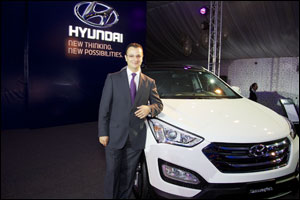 Hyundai Offers Hot Summer Deal on Popular Santa Fe Model