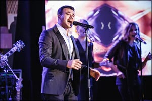 International Superstar Emin performs for Dubai's Elite at prestigious Burj Al Arab Event