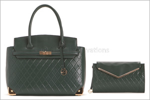 Green leather bags from Carpisa