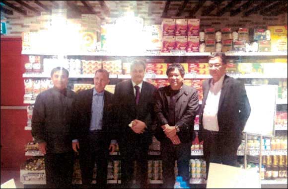 Secretary, Department of Agriculture, Philippines visits Al Maya Supermarket