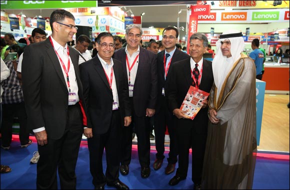 His Excellency Sami Al Qamzi inaugurates GITEX Shopper Spring 2016