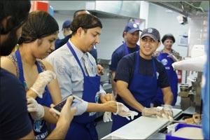 Elevation Burger's live cooking event highlights health benefits of fresh, organic ingredients