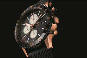 Chronoliner Limited Series – An instrument in gold