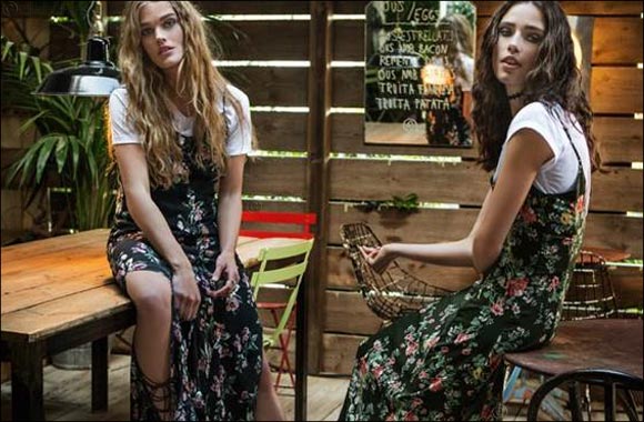 Stradivarius Flower Dresses Looks