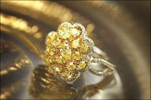 Yellow diamond jewellery from Liali