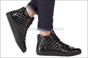 Add Geox glamour to your sporty style!