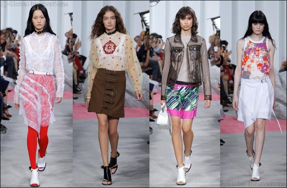 CARVEN Spring/Summer 2017 Women Show