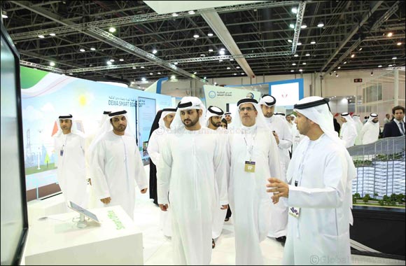 HH Sheikh Maktoum bin Mohammed bin Rashid Al Maktoum inaugurates DEWA's updated website at GITEX 2016
