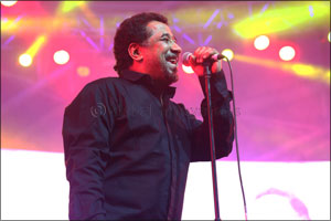 The C'est La Vie King Cheb Khaled Wows Global Village Guests