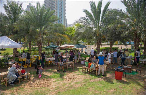 Shop, Eat, and Play at Bay Square and Bay Avenue!