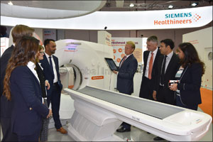 Siemens Healthineers introduces world's first mobile operative CT scanner to improve patient comfort