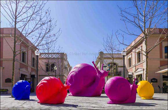 This Spring La Roca Village hosts the first Cracking Art' exhibit in Spain