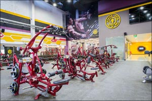 Gold's Gym Supports Dubai Fitness Challenge 30x30 with Free Fitness Classes