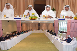 Dubai Customs discusses means of growth with businesses in Dubai