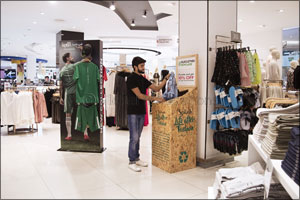 Splash “Life After Fashion” Campaign Benefits Thousands of Underprivileged People