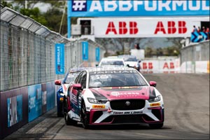 Cacá Bueno Wins Hot and Humid  Jaguar I-Pace Etrophy Race in Sanya