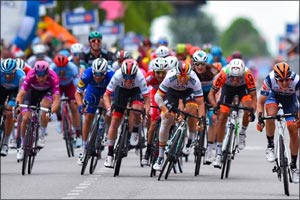 UAE Team Emirates' Simone Consonni Fights His Way to a Third Place Finish at the Giro