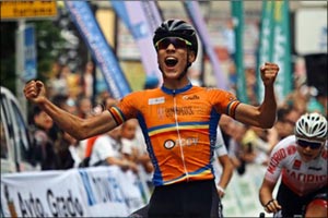 UAE Team Emirates sign Juan Ayuso