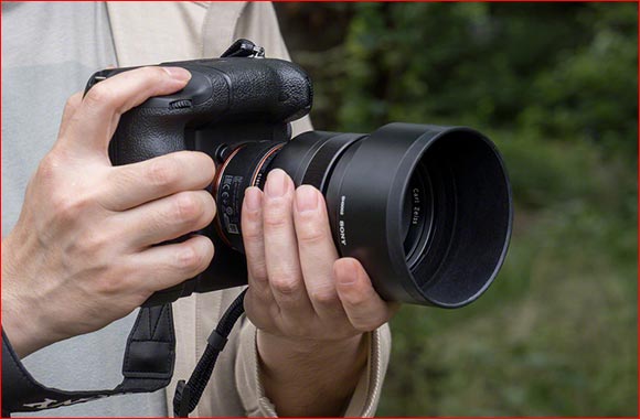 Sony Middle East & Africa Announces New LA-EA5 Lens Adaptor for A-Mount Lenses