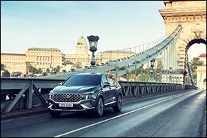 The Perfect Family Car Hyundai Santa Fe Arrives at Juma Al Majid Showroom