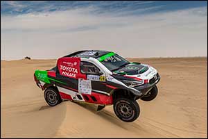 Saudi Star Al Rajhi Powers His Way Into Big Dubai Baja Lead as Mare Closes in on Another Bikes Victory
