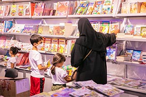 Raising A Reader: A Family that Reads Together Grows Together