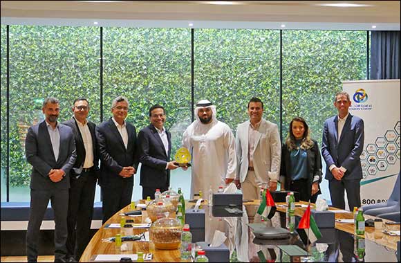 Union Coop Receives Top Officials from Reckitt Benckiser