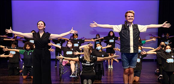 Stars of London's West End Coach budding Actors at GEMS Wellington Academy � Silicon Oasis