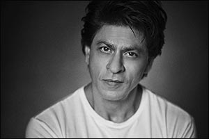 The King of Bollywood, Shah Rukh Khan, comes to SIBF 2022!