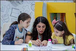 Intricate Paper Rolling Technique Inspires Creativity at SIBF 2022