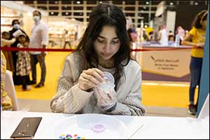 SIBF 2022 Drives Creativity with Innovative Resin Art Workshop