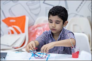 No limitations to creativity at Thread Painting workshop at SIBF 2022