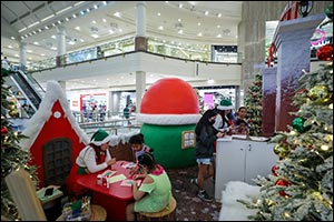 Festive Fun at City Centre Deira with Santa Workshops and Parades