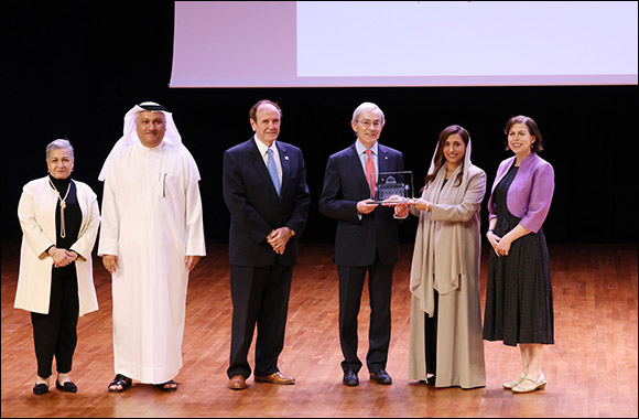 Sheikha Bodour receives Nobel Laureate at AUS
