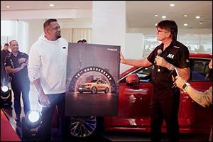 Bestune Celebrates 70 Years of FAW's Legacy with a Distinctive Artistic Showcase