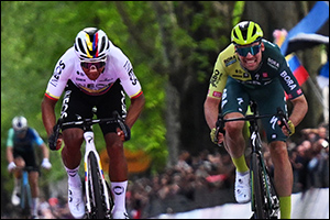 Pogačar animates on first day of Giro D'Italia